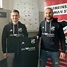 Sportlicher Leiter Marcus Graßl (links) präsentiert Ivan Milicevic als neuen Spielertrainer in Waldmünchen. – Foto: Christian Eidenhardt