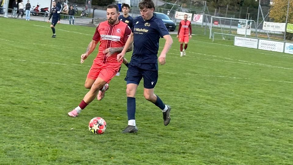 Stefano Conde (links) im Duell mit Marco Fluri (rechts)