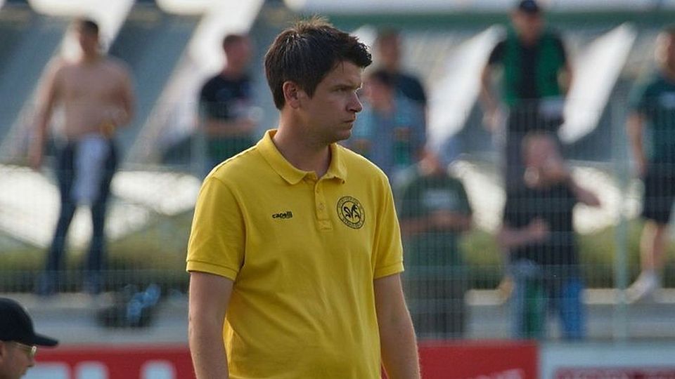 Am Montag hat der Regionalligist SV Straelen seinen Trainer Benedict Weeks beurlaubt.