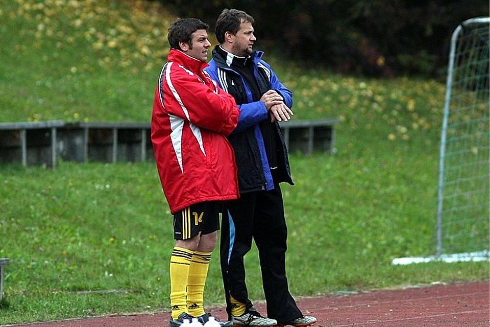 Matthias Scheweck (re.) ist nicht mehr Trainer beim SV Kollnburg  F: Michael Wagner