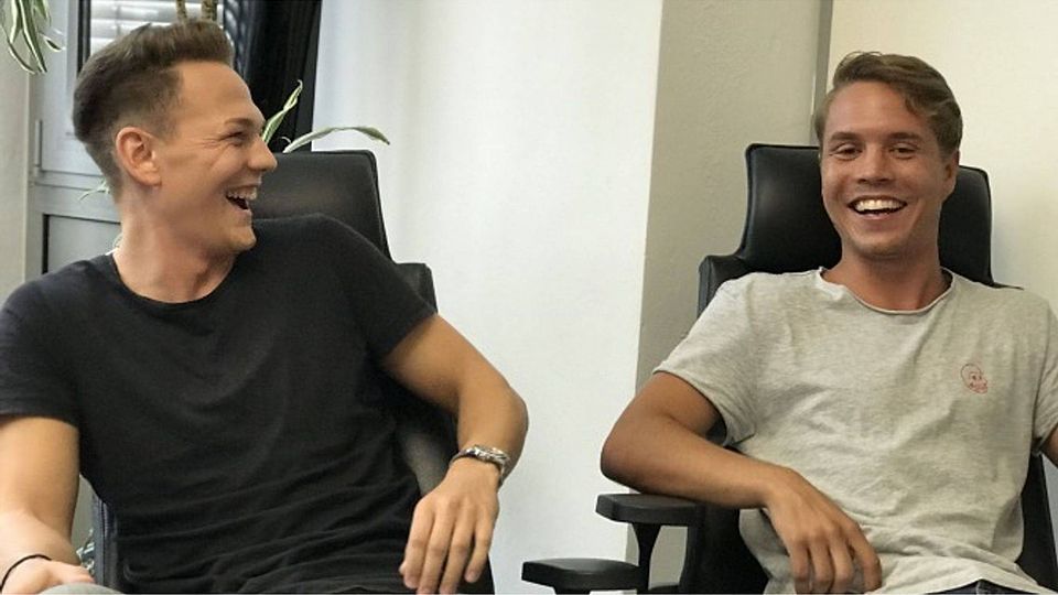Auf und neben dem Platz ein Traumpaar: Tobias Schöglmann (l.) und Markus Dieckmann (r.).