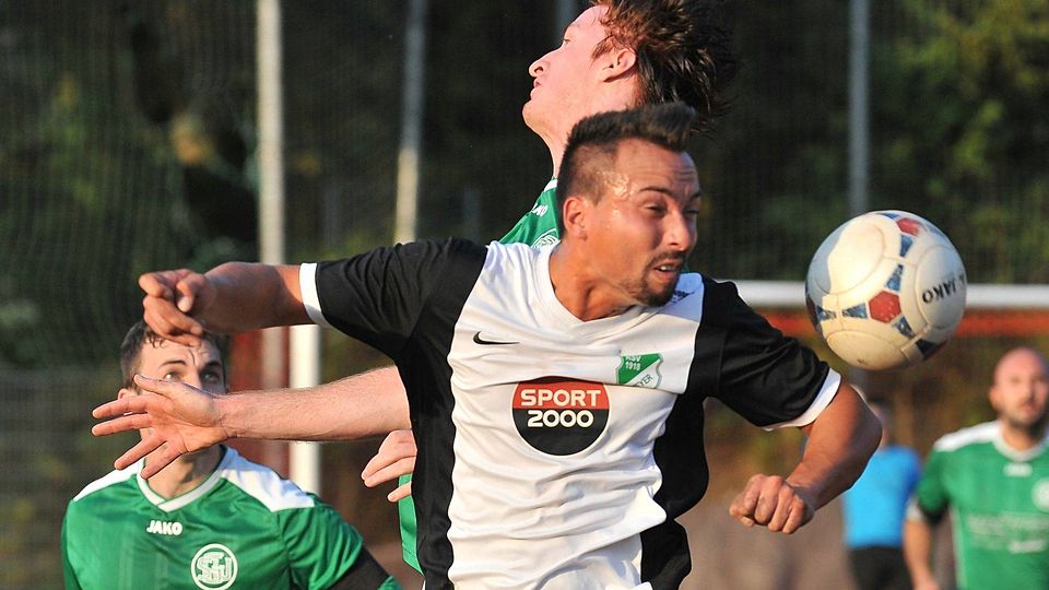 Durchsetzungsstark: Nicht nur Weyers Erste, auch die Reserve weiß sich, wie am Wochende eindrucksvoll unter Beweis gestellt, gut zu behaupten.Archivfoto: Klein