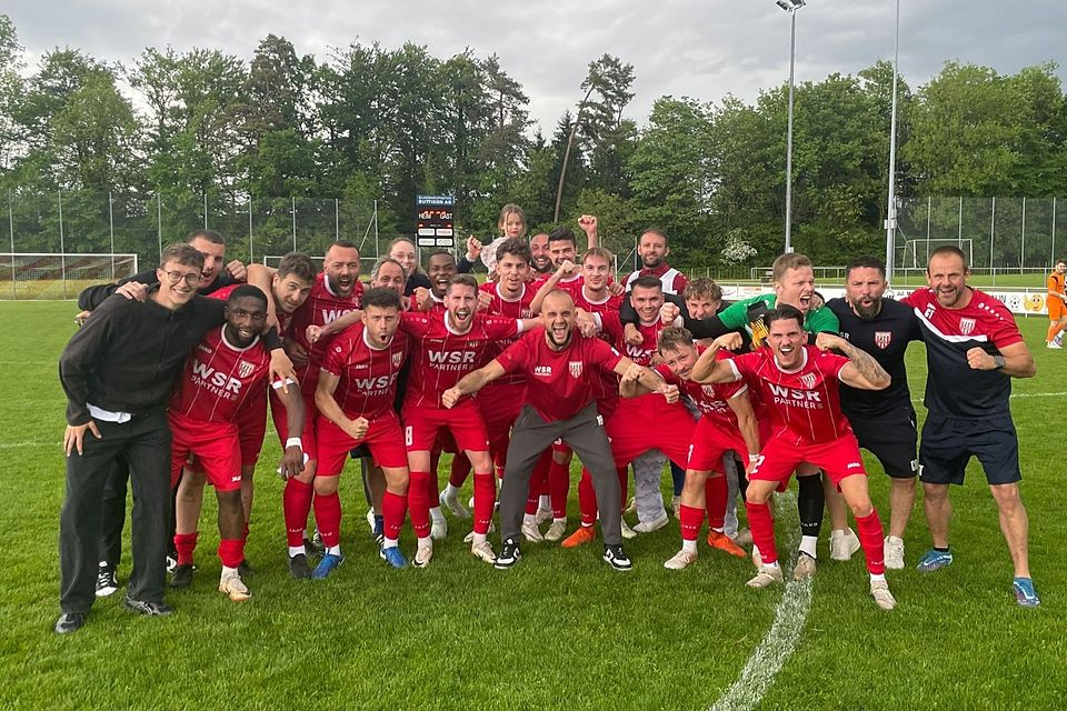 Was für ein Spiel: Lachen/Altendorf liegt fast eine Stunde lang 0:2 im Rückstand, schiesst aber in der 87. Minute noch das 3:2.