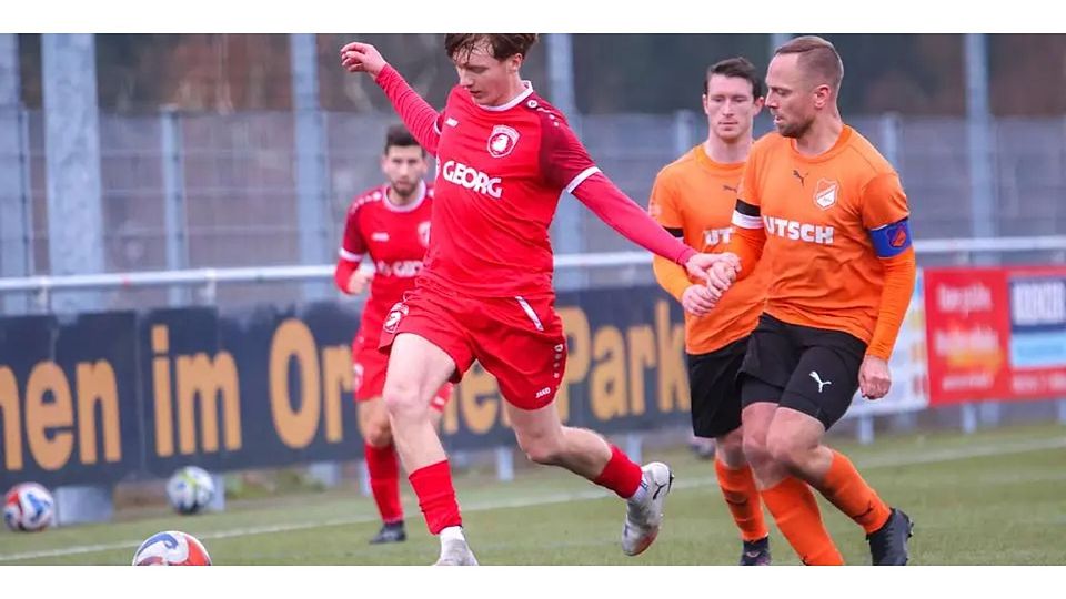 Neo Rene Georg (li.) und die SSG Breitscheid siegen bei der Reserve des SSV Frohnhausen und Marcel Bastian (re.) mit 5:1. © Lars Hinter