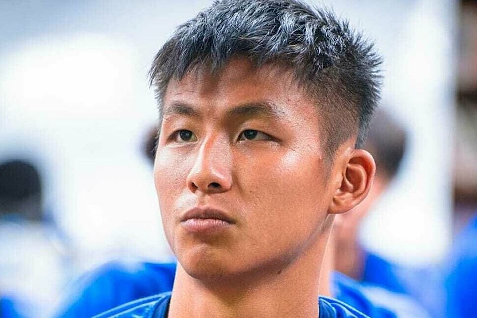 Ching-Chun Yeh spielt in der A-Jugend des KFC Uerdingen und ist taiwanesischer Nationalspieler. Ching-Chun Yeh spielt in der A-Jugend des KFC Uerdingen und ist taiwanesischer Nationalspieler.