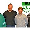v.l.: Karl-Heinz Helmer (1. Abteilungsleiter Fußball), Bernd Hiltl (2. Abteilungsleiter Fußball), Ender Yanik (Trainer), Dominik Hasenöhrl (2. Vorstand). F: Dieter Reiser