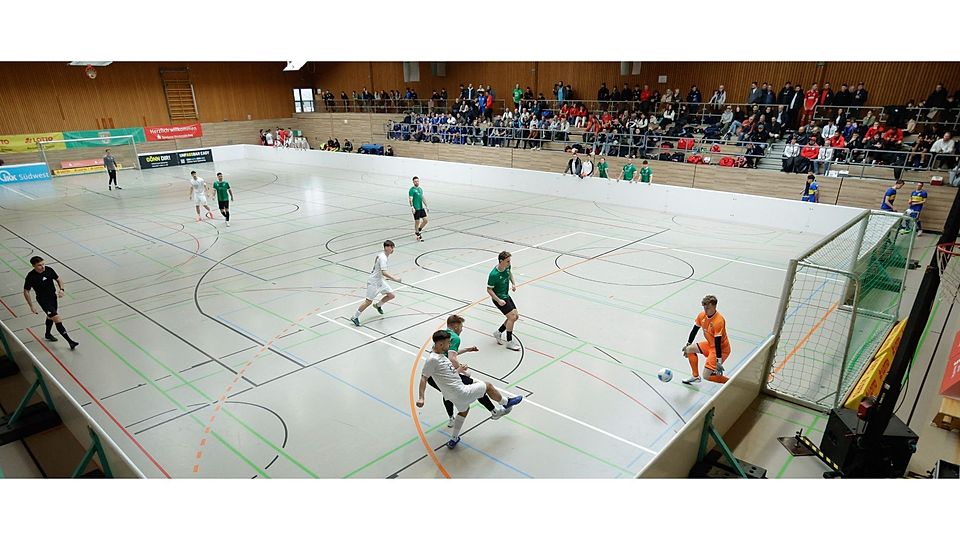 Die Sporthalle am Schulzentrum in Höhr-Grenzhausen war Schauplatz des ersten Hallenmasters des Fußballverbandes Rheinland