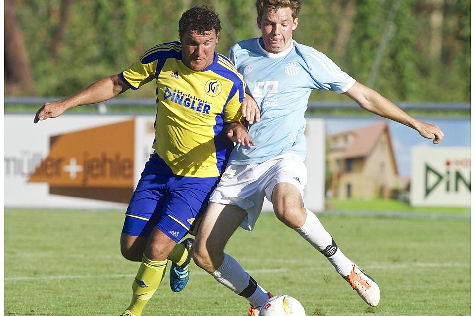 Am Wochenende gegen den SV Mochenwangen gefordert: die SG Argental mit Gianluca Zamarco (links). alho