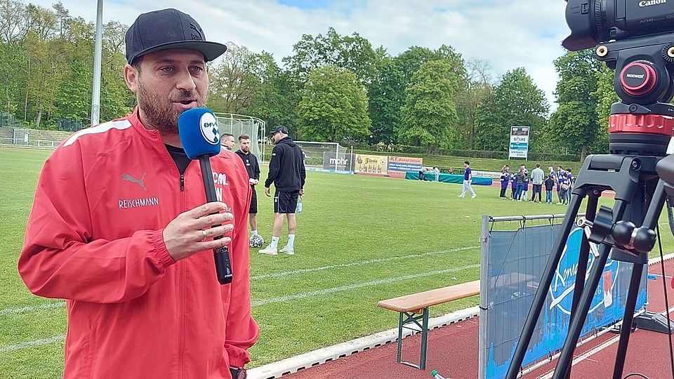 Matthias Günes, Cheftrainer des FC Memmingen, nimmt die Entscheidung des BFV, die letzte Partie der Memminger auf Freitagabend vorzuverlegen, gelassen: "Können es eh nicht beinflußen."