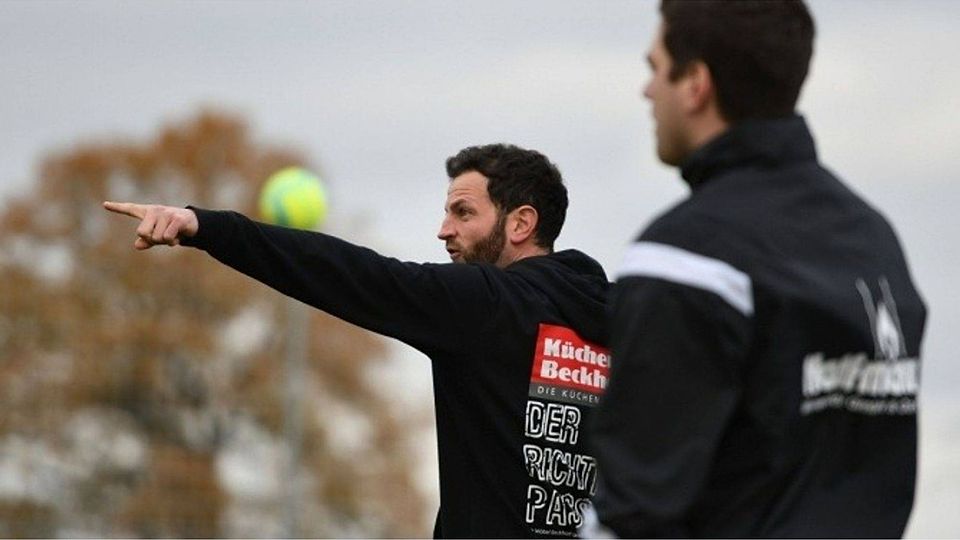 Gibt weiter die Richtung vor: Benjamin Braune (l.) bleibt Trainer der U23 des Delbrücker SC. Die Zukunft von Co-Trainer Daniel Mehlich klärt sich in Kürze. F: Feldmann