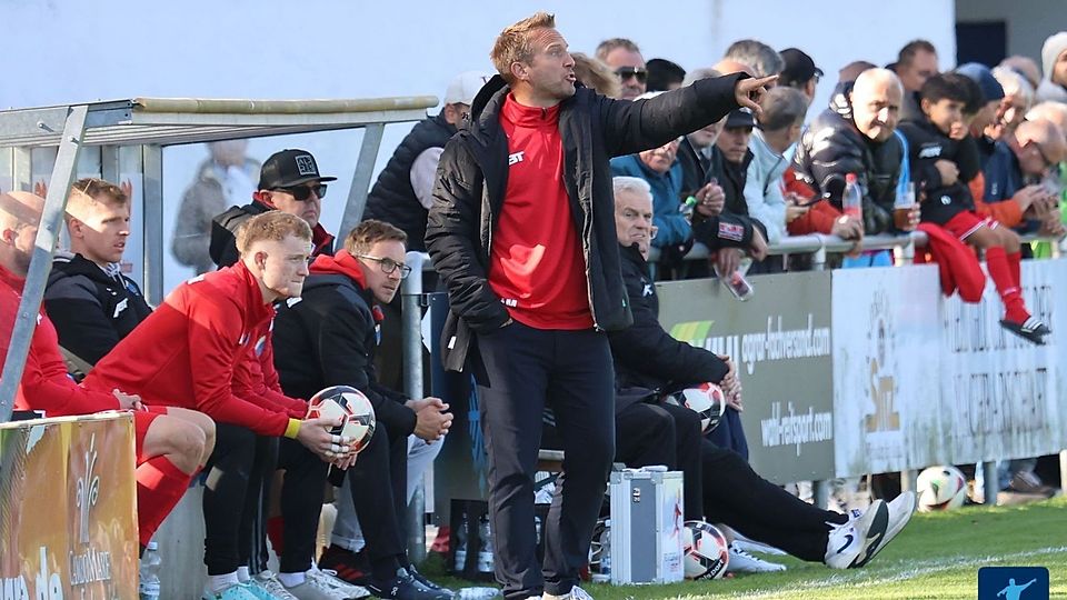 Andreas Maier (vorne) gibt beim TSV Kottern auch über das Saisonende hinaus die Kommandos.