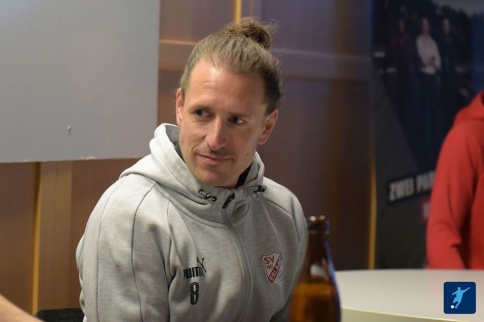 Lukas Lechner wird auch in der kommenden Saison die Erlbacher coachen.