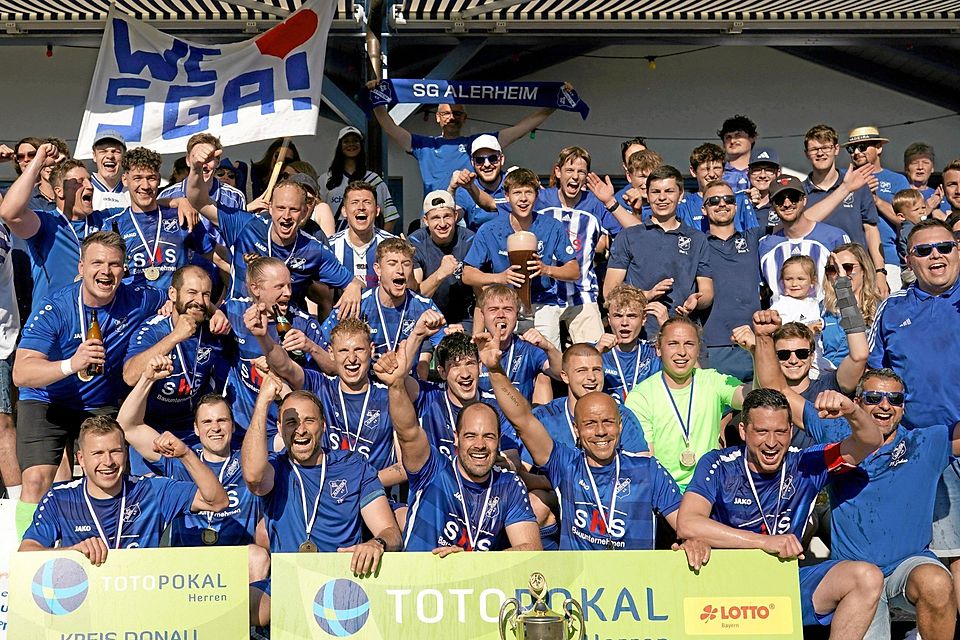 Groß war der Jubel bei der SG Alerheim, die sich im Donau-Finale gegen den Bezirksligisten VfR Jettingen durchsetzte.