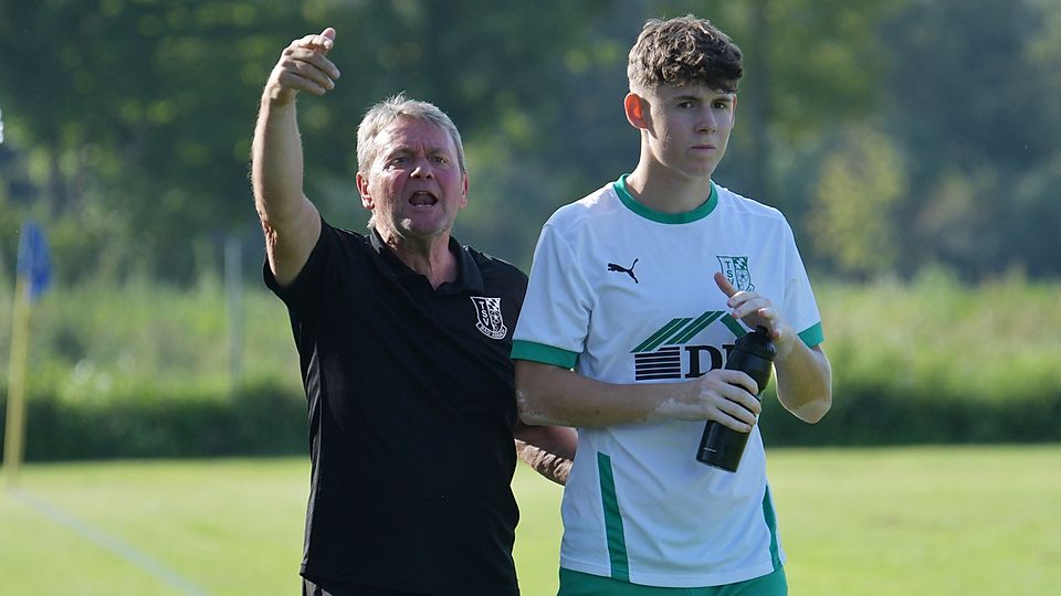 Bad Abbachs Trainer Sepp Schuderer weiß um die Qualität seiner Mannschaft. Rechts Fabian Rengstl, Jahrgang 2005.