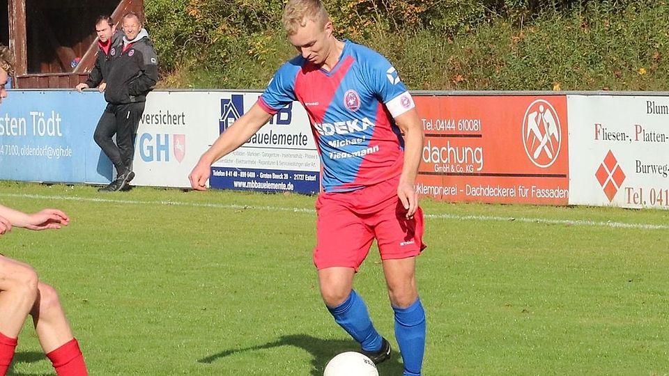 Till Peters spielt eigentlich nur noch in der dritten Mannschaft des FC Oste/Oldendorf. Jetzt half er aus und schoss gleich zwei Tore.