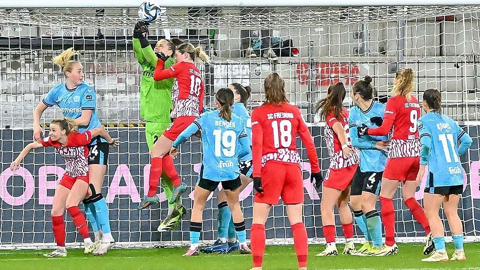 Die Bayer Frauen können wieter auf zwei ihrer Spielerinnen bauen.