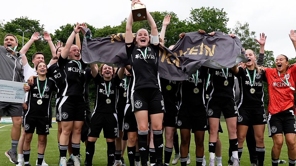 Der VfR Warbeyen hat nach der Meisterschaft auch den Niederrheinpokal gewonnen.