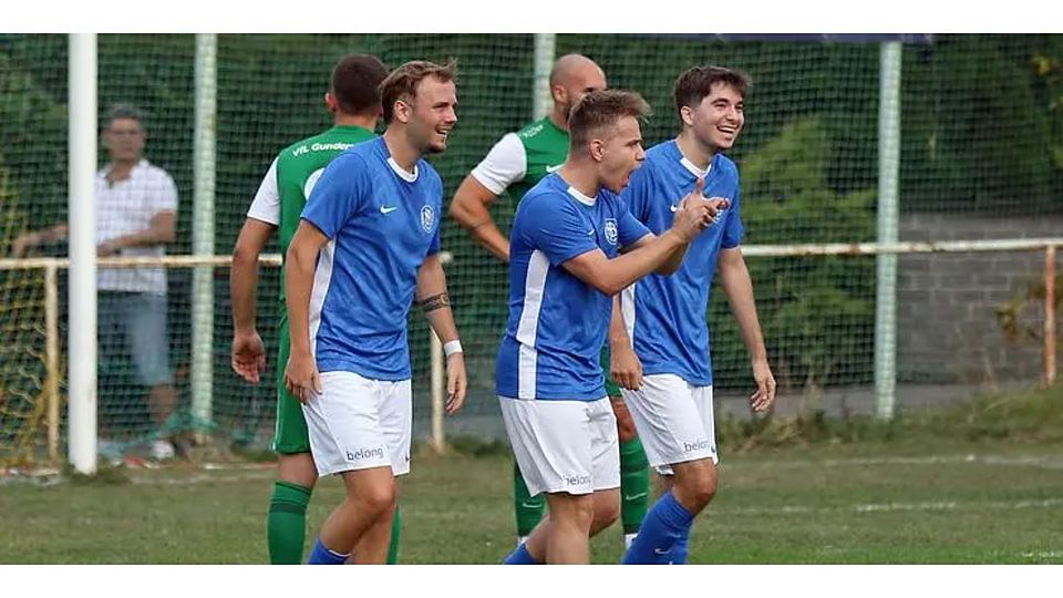 Anders als zuletzt, konnten die Horchheimer um Luca Putzer (mitte), Phillip Maurer (l.) und Domenico Gagliardi in Wörrstadt nicht jubeln. Das Spiel wurde schon nach drei Minuten abgebrochen.      Archivfoto: Christine Dirigo / pakalski-press