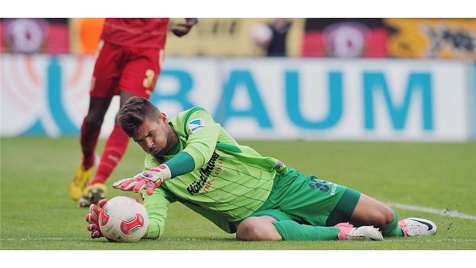 In der vergangenen Saison trug Wiegers noch das Trikot des SSV Jahn. Seit Freitag steht er bei Jahn-Gegner Dynamo Dresden unter Vertrag.  Foto: Eibner