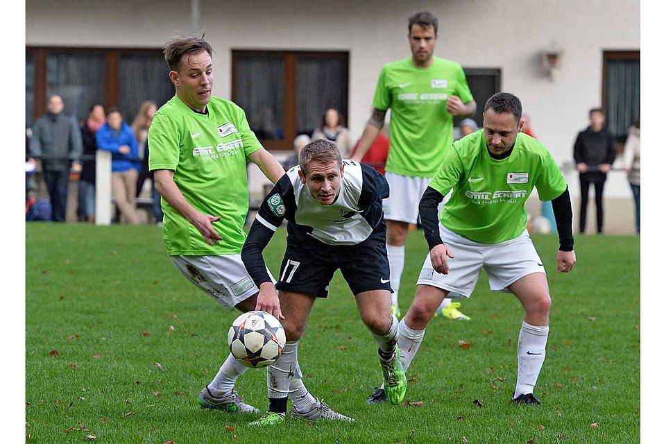 Die Kicker des TSV Reichartshausen hatten in der Vorrunde meist das Nachsehen. F: Lörz