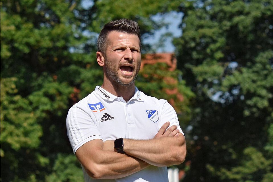Mijo Stijepic sieht seinen FC Ismaning in guter Frühform.