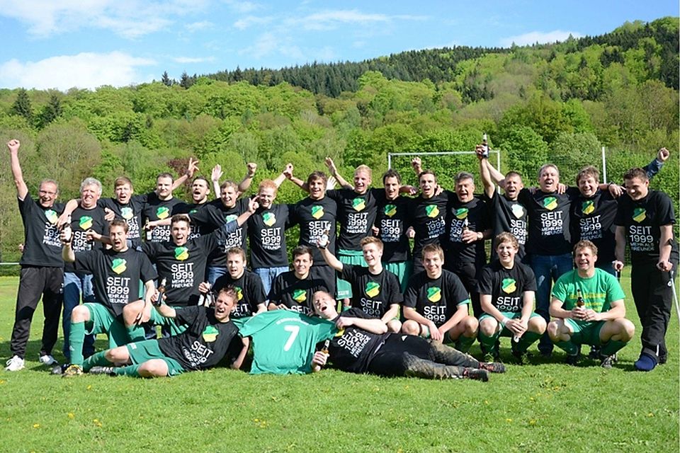 Der KOL Meister FSG Ederbringhausen/Buchenberg freut sich auf die kommende Saison 2013/2014 in der Gruppenliga Kassel 1