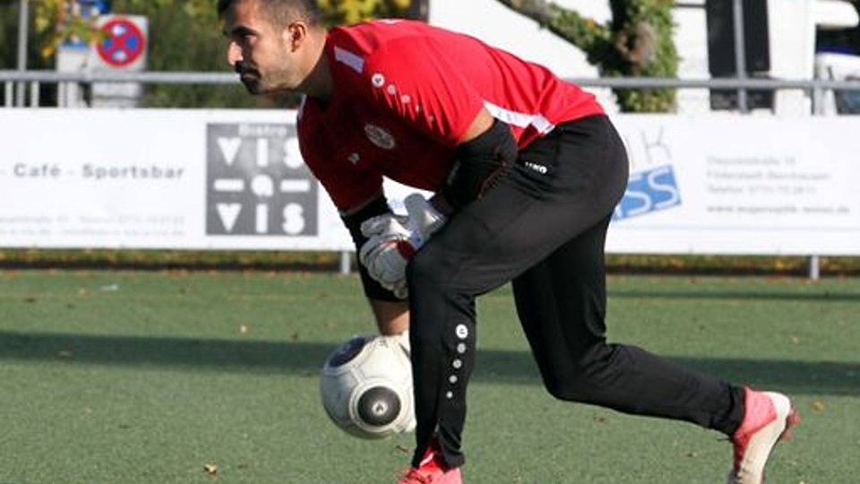Wird er der neue Trainer? Serdar Kurt, der Bernhausener Torhüter.