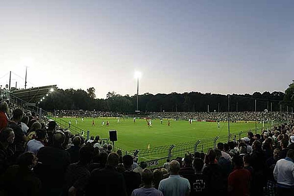 Das Karl-Liebknecht-Stadion in Potsdam-Babelsberg. Foto: André Stiebitz, Wikimedia, CC-BY-SA