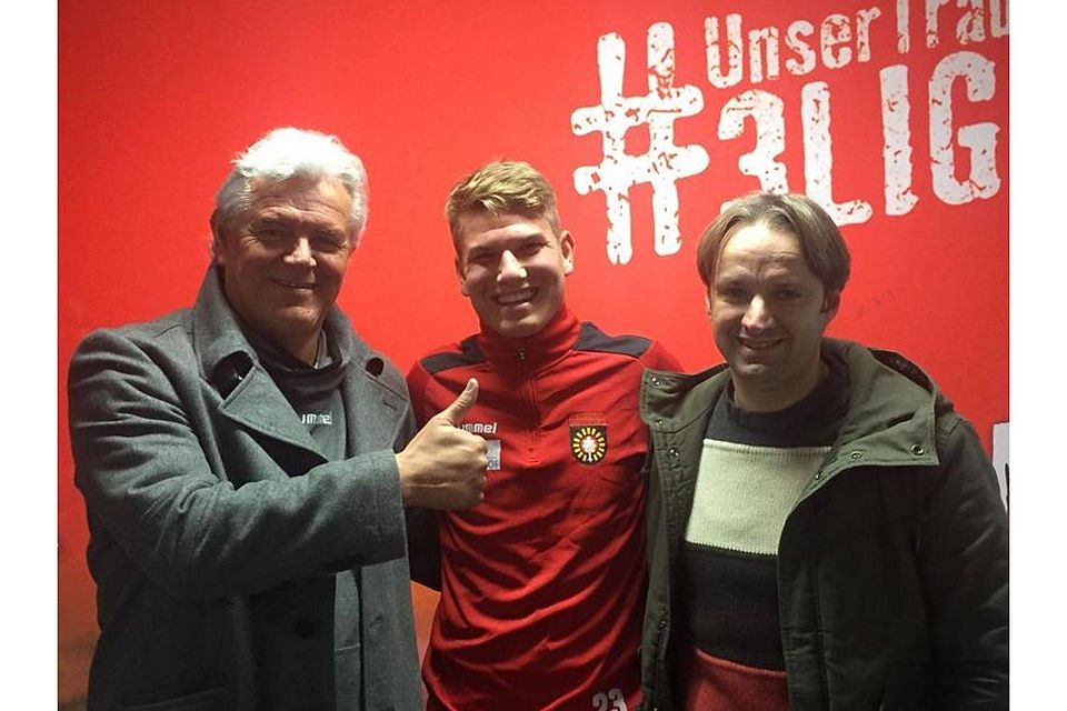 Trainer Uwe Rapolder, Mirko Schuster und Sportdirektor Joannis Koukoutrigas. Foto: SG Sonnenhof