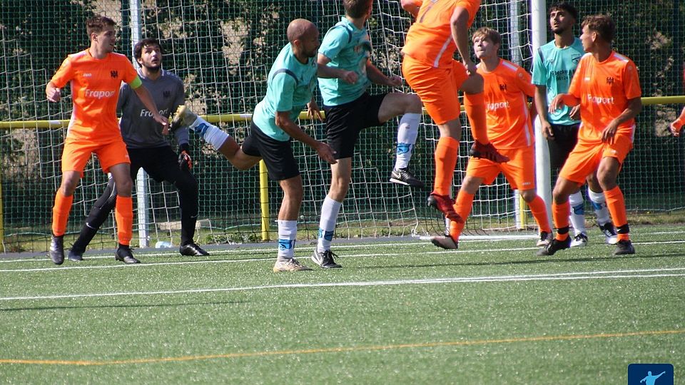 Gefühlter Sieg: Der SV Neuhof erkämpfte sich gegen Hallgarten noch ein 3:3-Unentschieden.