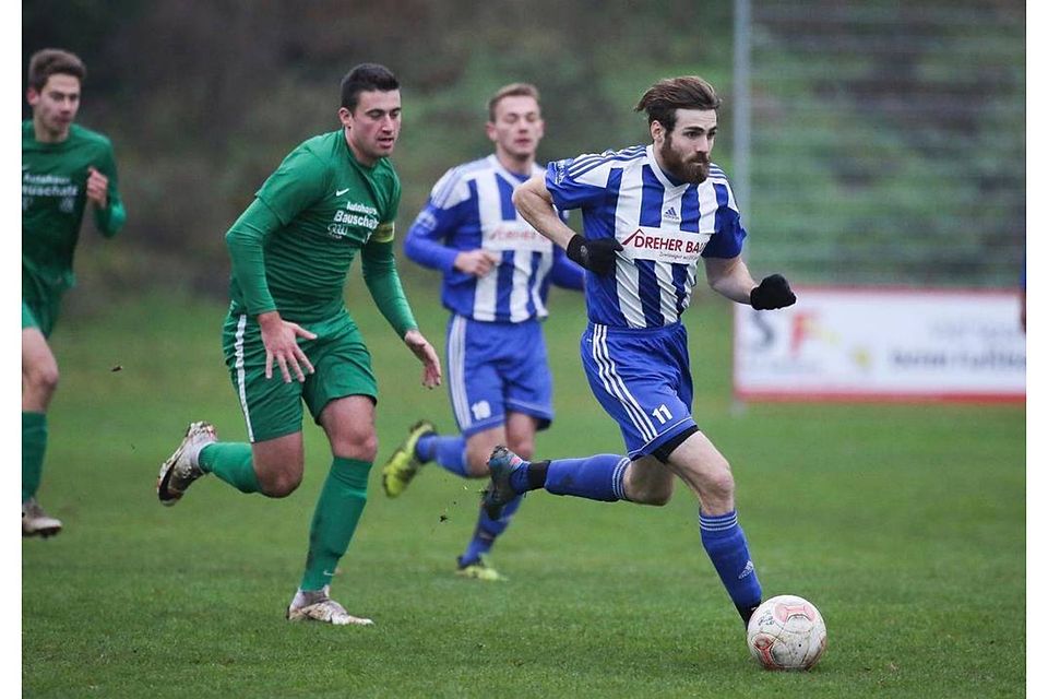 Der FC Laiz (li.: Markus Marquard) und der FC Inzigkofen/Vils./Eng. (re.: Jürgen Binder) treffen am 12. September in Laiz aufeinander. (Archiv-Foto: Thomas Warnack)