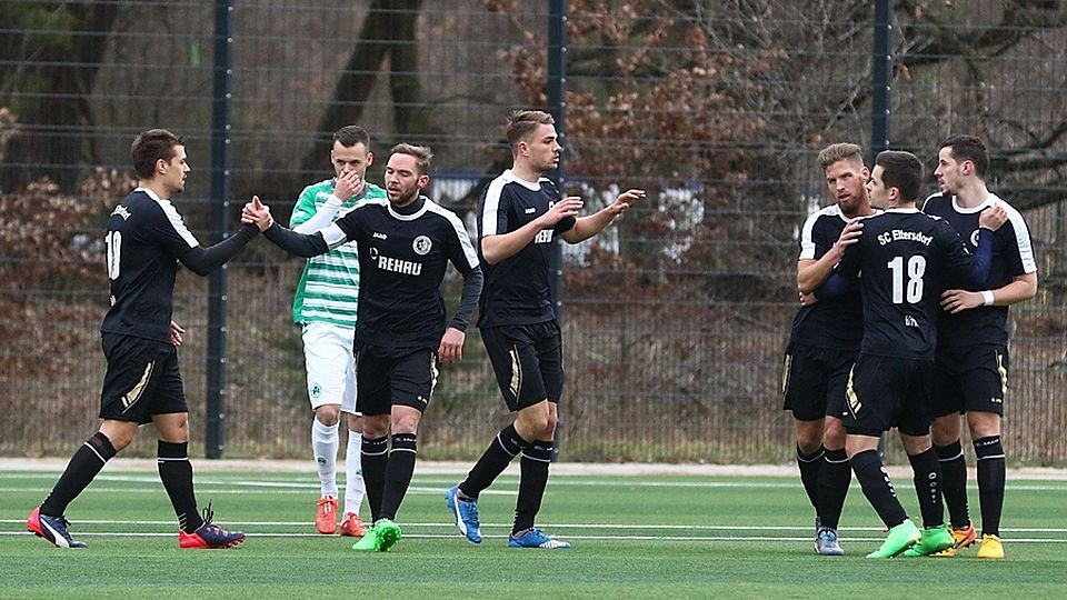 Eltersdorf (hier gegen die Kleeblatt-Reserve) siegte knapp gegen den FSV Bruck. F: Zink