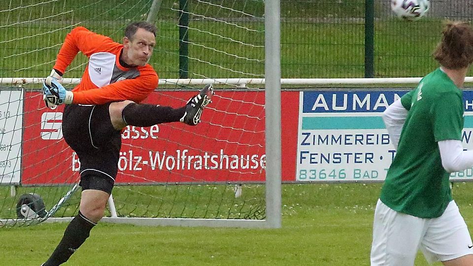 Fit wie eh und je: Die 61-jährige Torhüter-Legende Gerry Hillringhaus bereitet sich auf den Wiederbeginn der Bezirksliga-Saison mit dem SV Bad Heilbrunn vor.