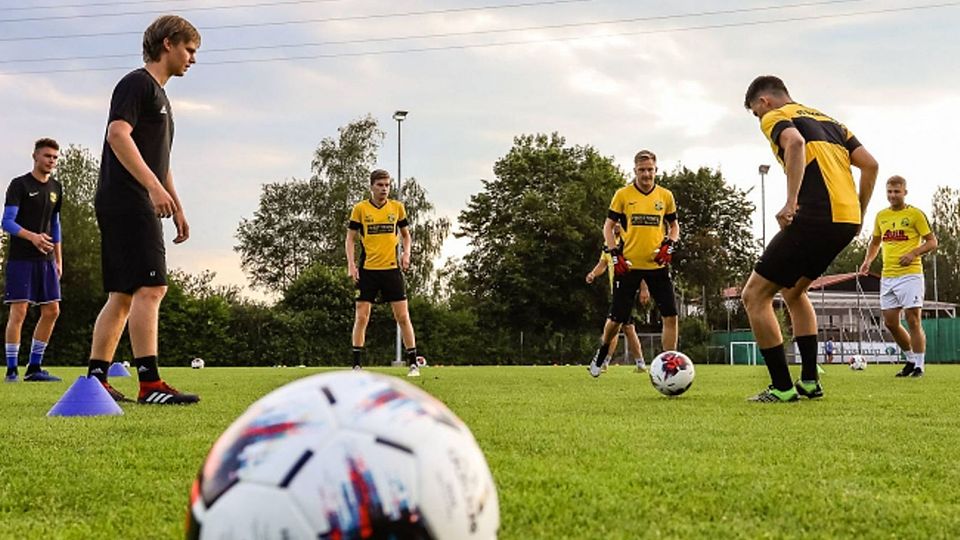 Geht’s bald wieder los? Das Bild stammt vom August 2020 und zeigt Moosinninger Fußballer.