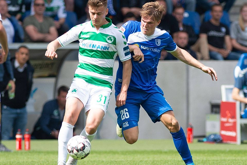 Bereits im Trikot der Spvgg Greuther Fürth ging Steininger auf Tuchfühlung mit seinem künftigen Verein. Sein Gegenspieler hier ist übrigens Marius Bülter, der inzwischen für Union Berlin in der 1. Bundesliga aufläuft.
