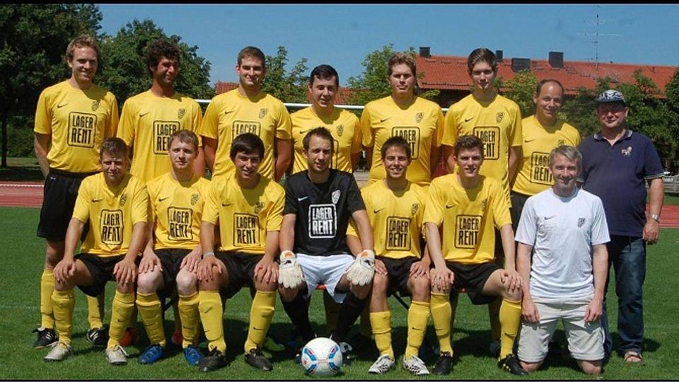 Die neuformierte Reserve des SV Anzing F: kg