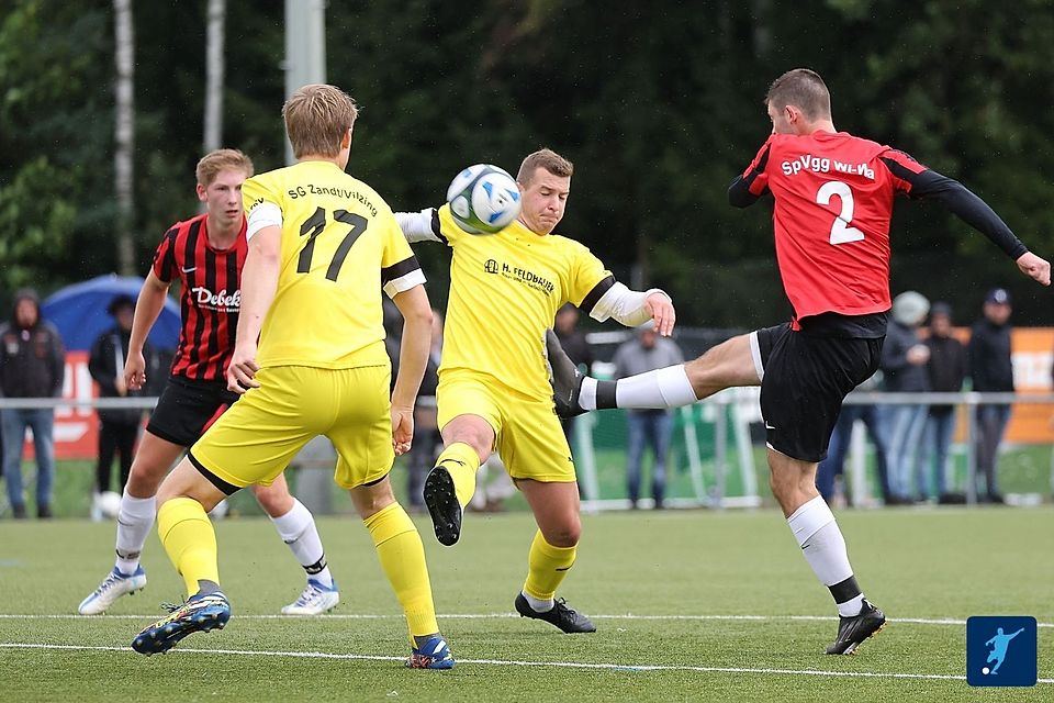 Auf dem Vilzinger Kunstrasenplatz sind die Rollen am Sonntag klar verteilt.