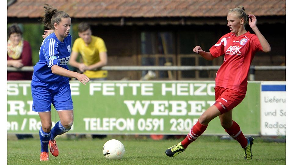 Erneut eingeladen zu einem Lehrgang des DFB wurde Julia Bohlen (l.) vom SV Meppen. Foto: Doris Leißing