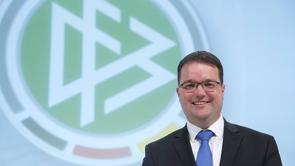 Bernd Neuendorf hat als Staatssekretär Erfahrung in der Führung großer Häuser. Er wäre für mich ein absolut denkbarer Kandidat als DFB-Präsident.