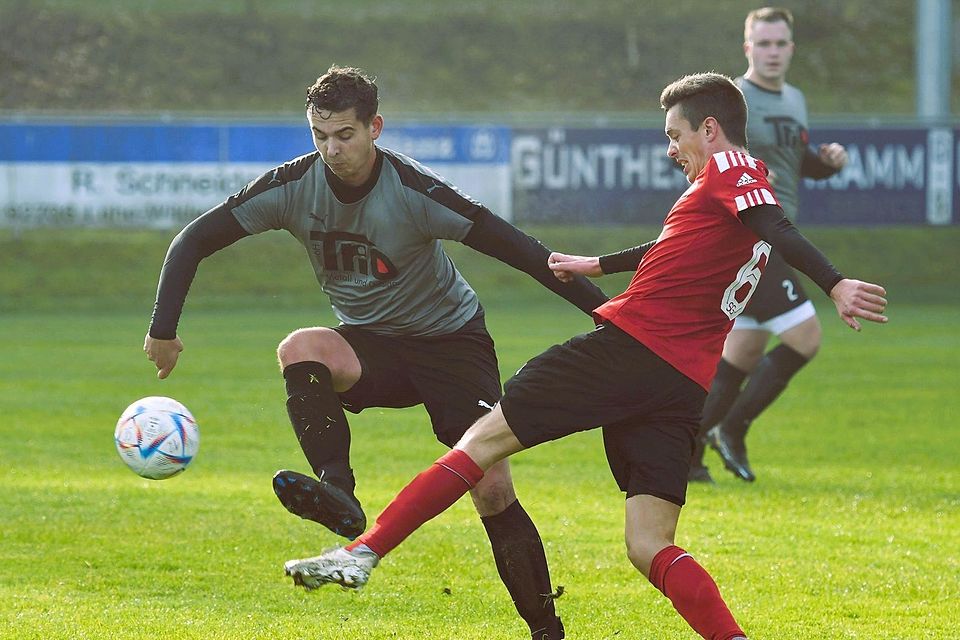 Der SC Luhe-Wildenau (rotes Trikot) stellt ab nächster Saison wieder eine eigenständige zweite Mannschaft.