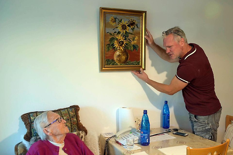 Für die Senioren ist Dennis Grassow die gute Seele des Hauses.