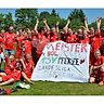 Jubel bei den Fußballerinnen des TSV Pfersee: Als Bezirksoberliga-Meister kehren sie in die Landesliga zurück.  Foto: Denis Rittel