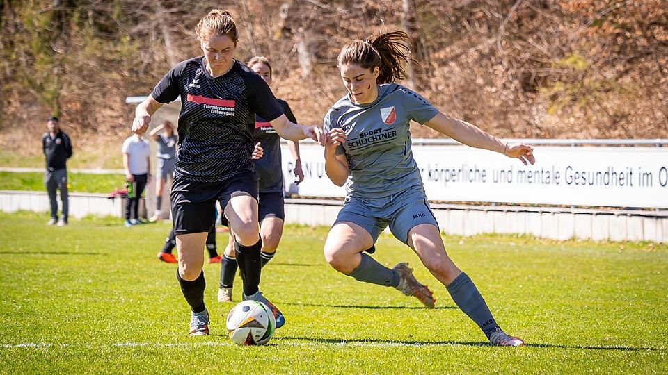 FC Real Kreuth - SV Baiernrain_ FC 21 Julie Hörth // SV 3 Maria Hainz_mk