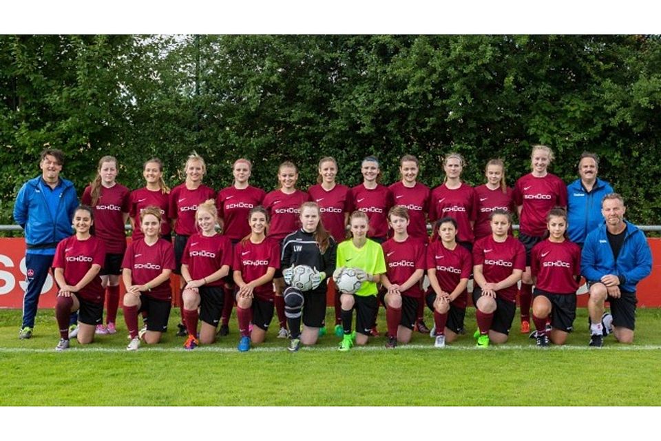 Mannschaftsfoto der Zirndorfer Damen // Fotoquelle: Facebookseite des Teams