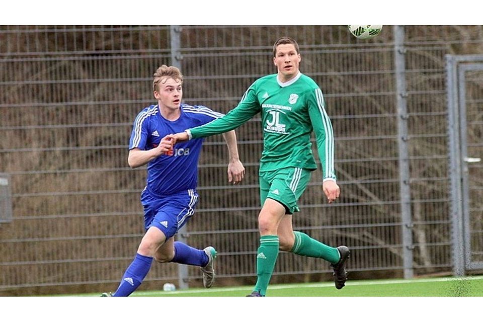 Christian Resch (re.) kehrt nach einem einjährigen Gastspiel beim SV Hutthurm zum FC Salzweg zurück F: Enzesberger
