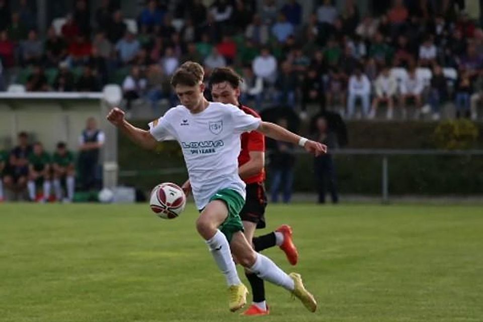 Jetzendorfs Stürmer-Talent Felix Heckmeier, hier im Spiel gegen den TSV Aindling.