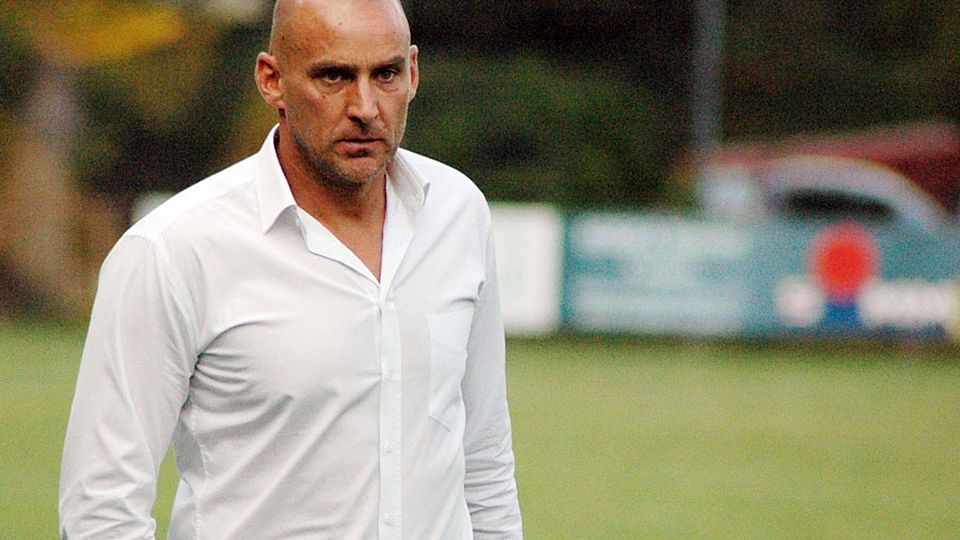 Guido Kandziora glaubt an die Qualität seiner Mannschaft. Der Schwabmünchner Trainer setzt seine Jungs aber nicht unter Druck.	F.: Reinhold Radloff
