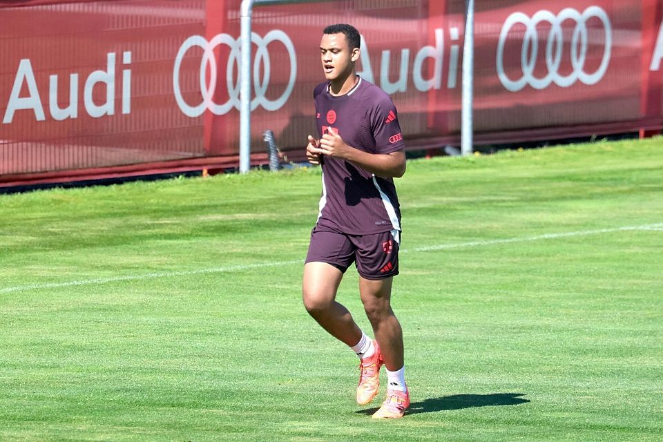 Tarek Buchmann beim Lauftraining an der Säbener Straße.