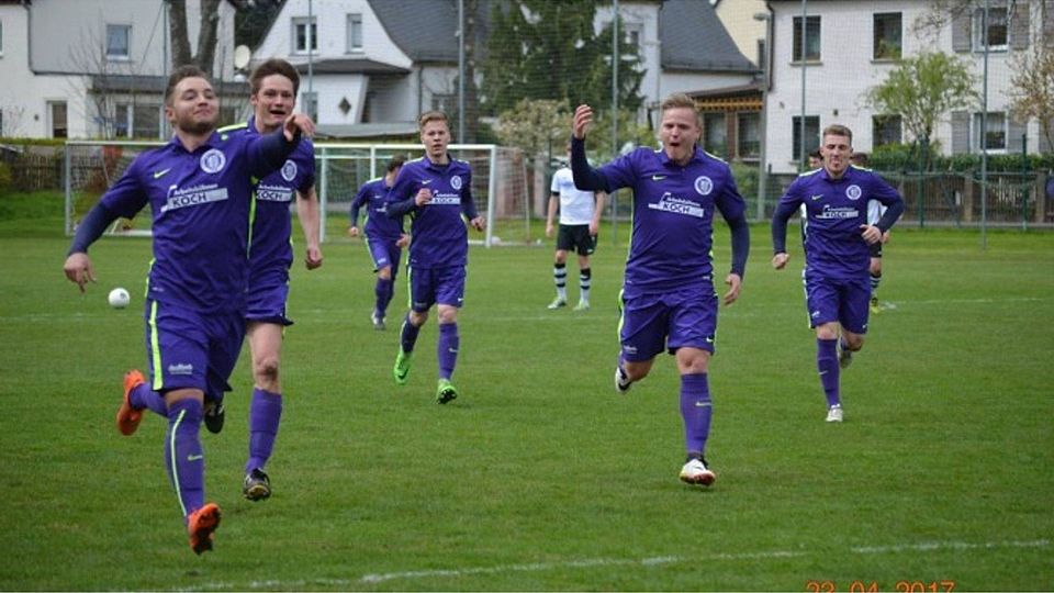 So ausgelassen möchten die Kicker des KSC 1864 Leipzig auch am Sonntag im Spiel gegen den Leipziger SV Südwest jubeln. F: Vereinsarchiv KSC Leipzig