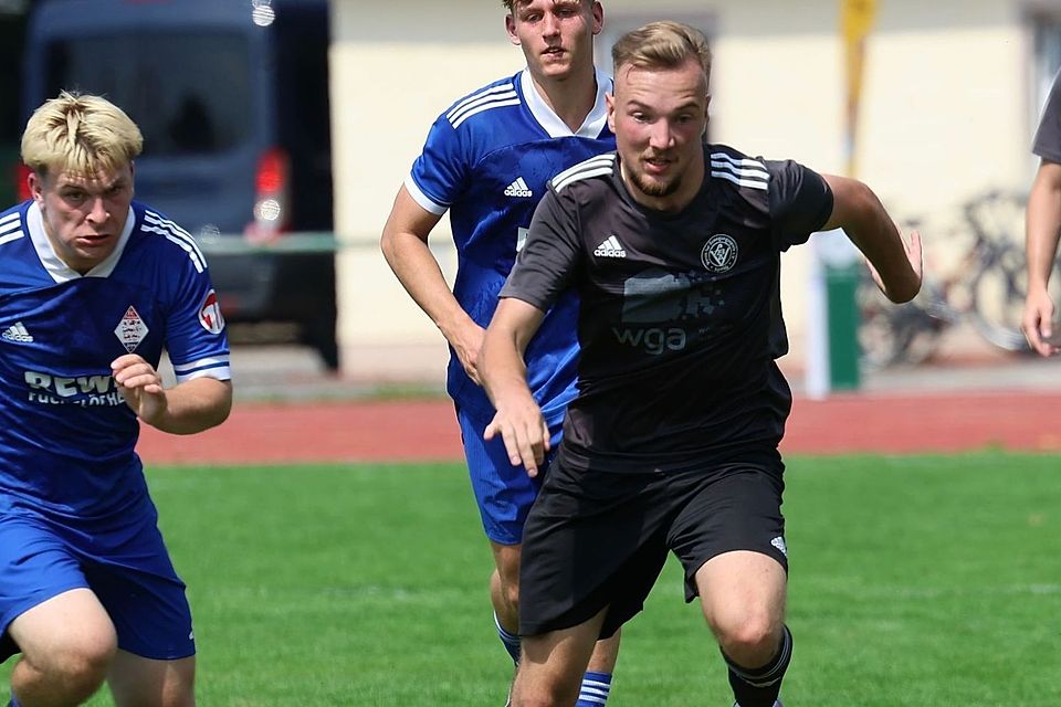 Anton Rabe (schwarzes Trikot) ist schon mit 21 Jahren ein Leistungsträger seiner Mannschaft.